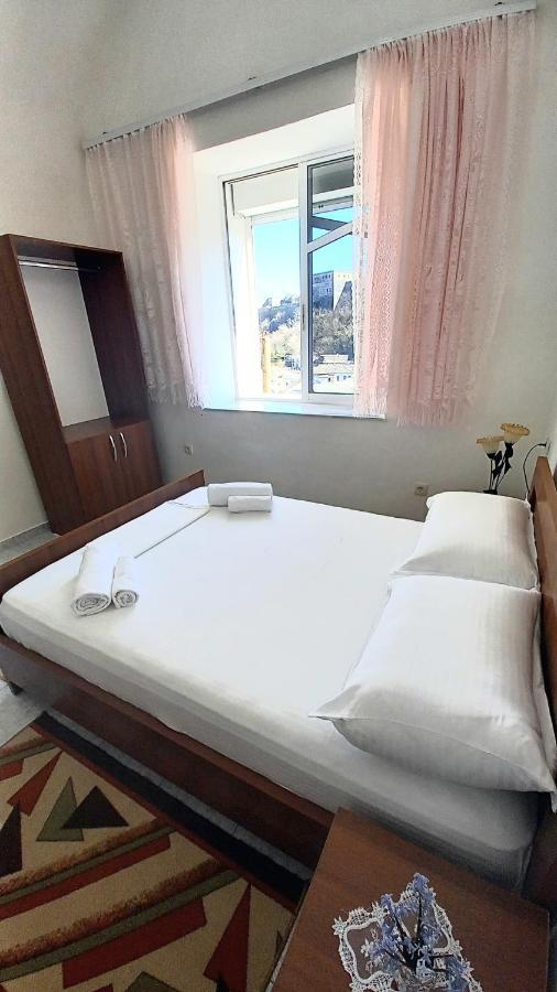 Guesthouse Celo Гирокастра Экстерьер фото