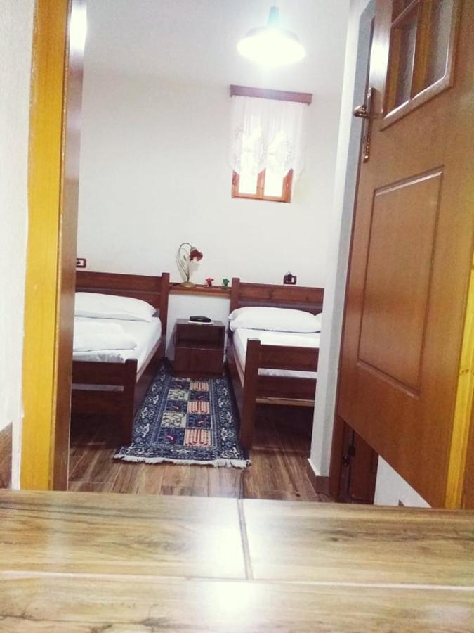 Guesthouse Celo Гирокастра Экстерьер фото